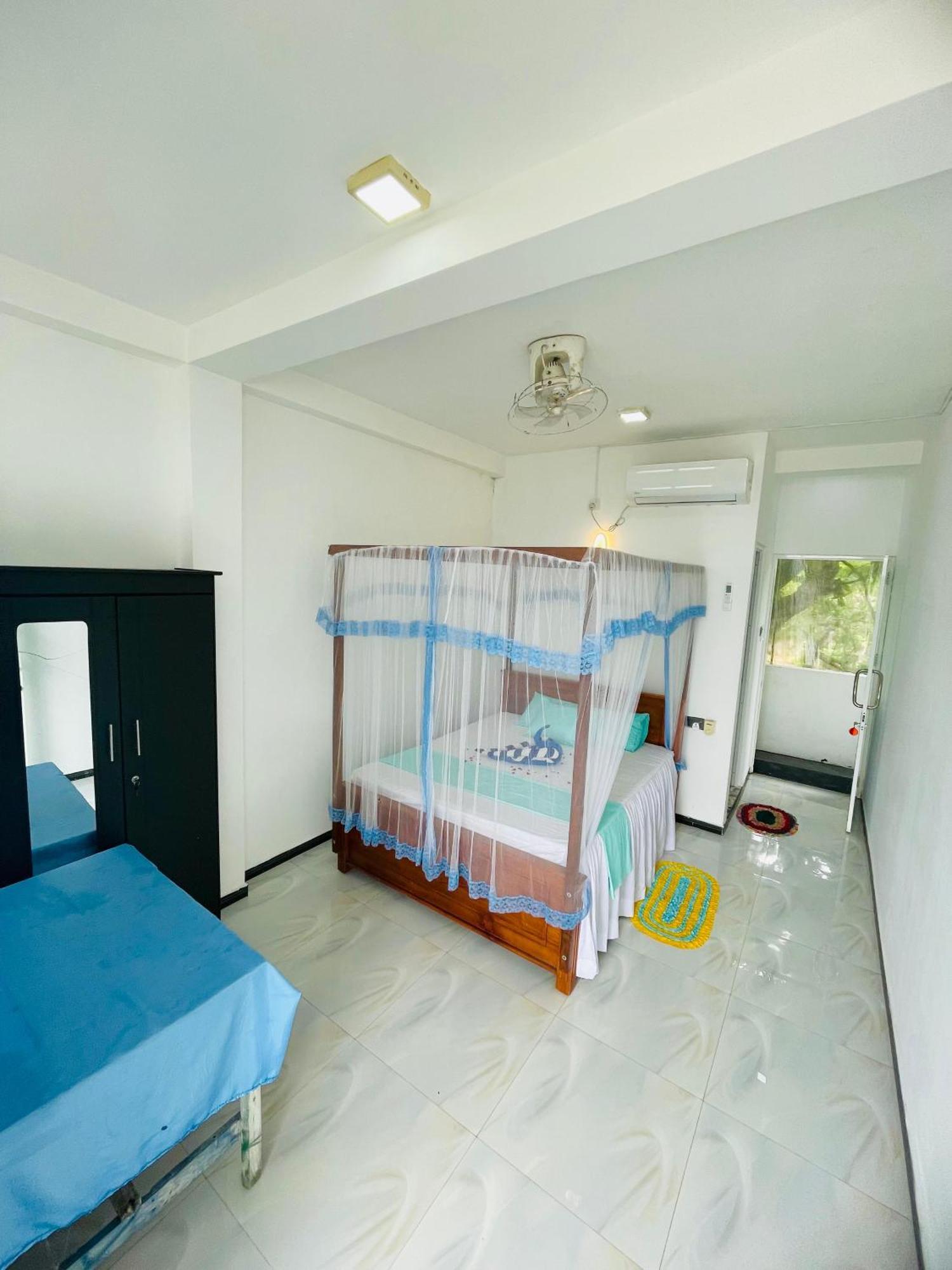 לינה וארוחת בוקר מיריסה Moon Light Guest מראה חיצוני תמונה