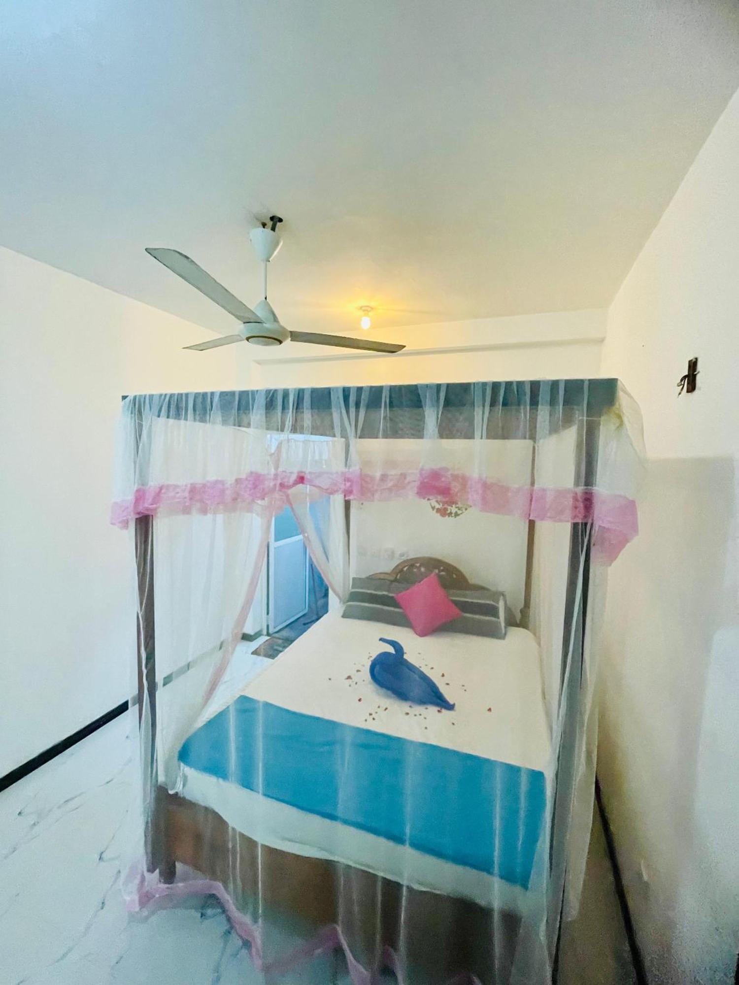 לינה וארוחת בוקר מיריסה Moon Light Guest מראה חיצוני תמונה