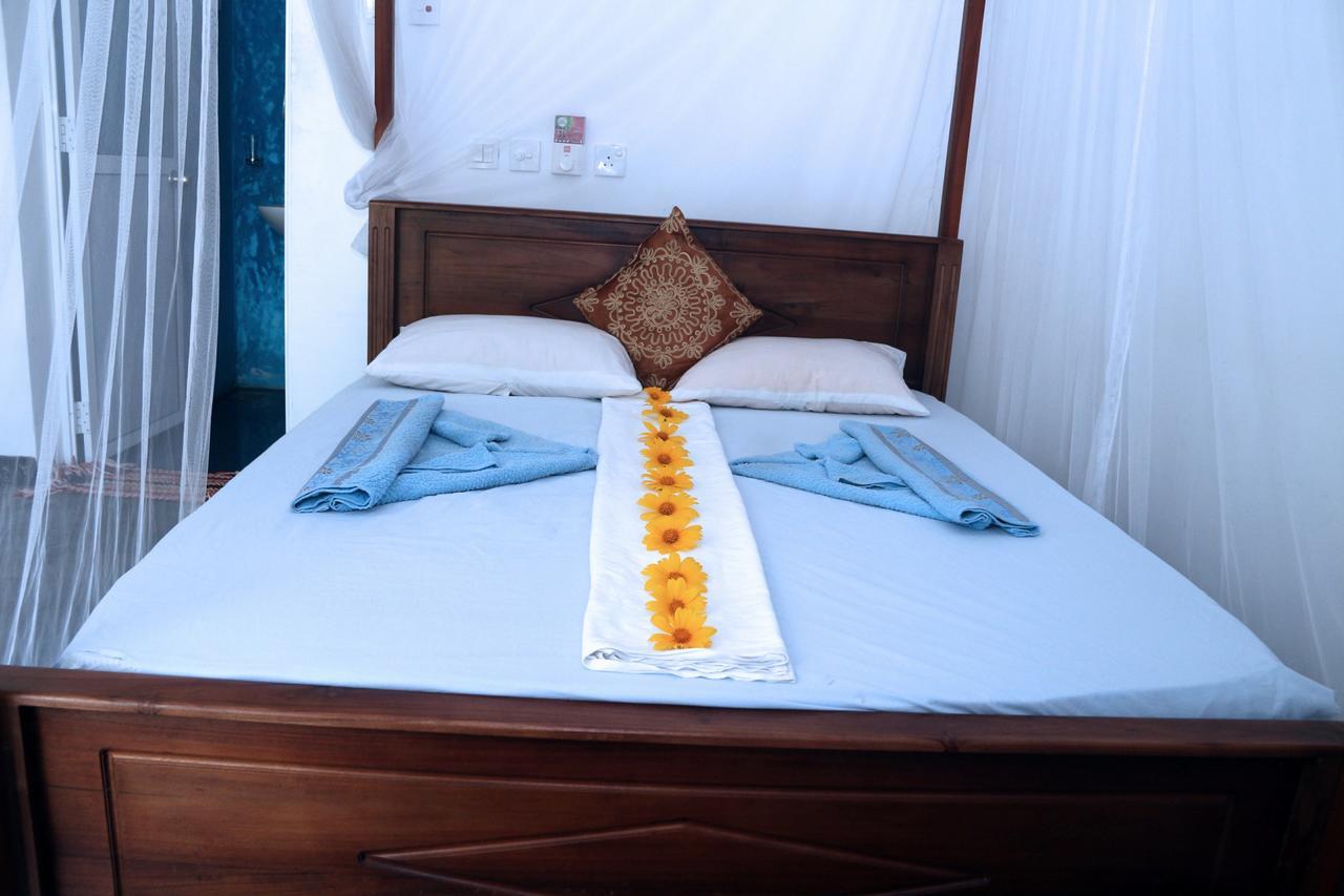 לינה וארוחת בוקר מיריסה Moon Light Guest מראה חיצוני תמונה
